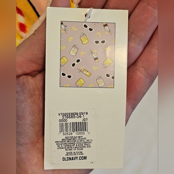 NWT Old Navy Beach Towel - Picture 5 of 5